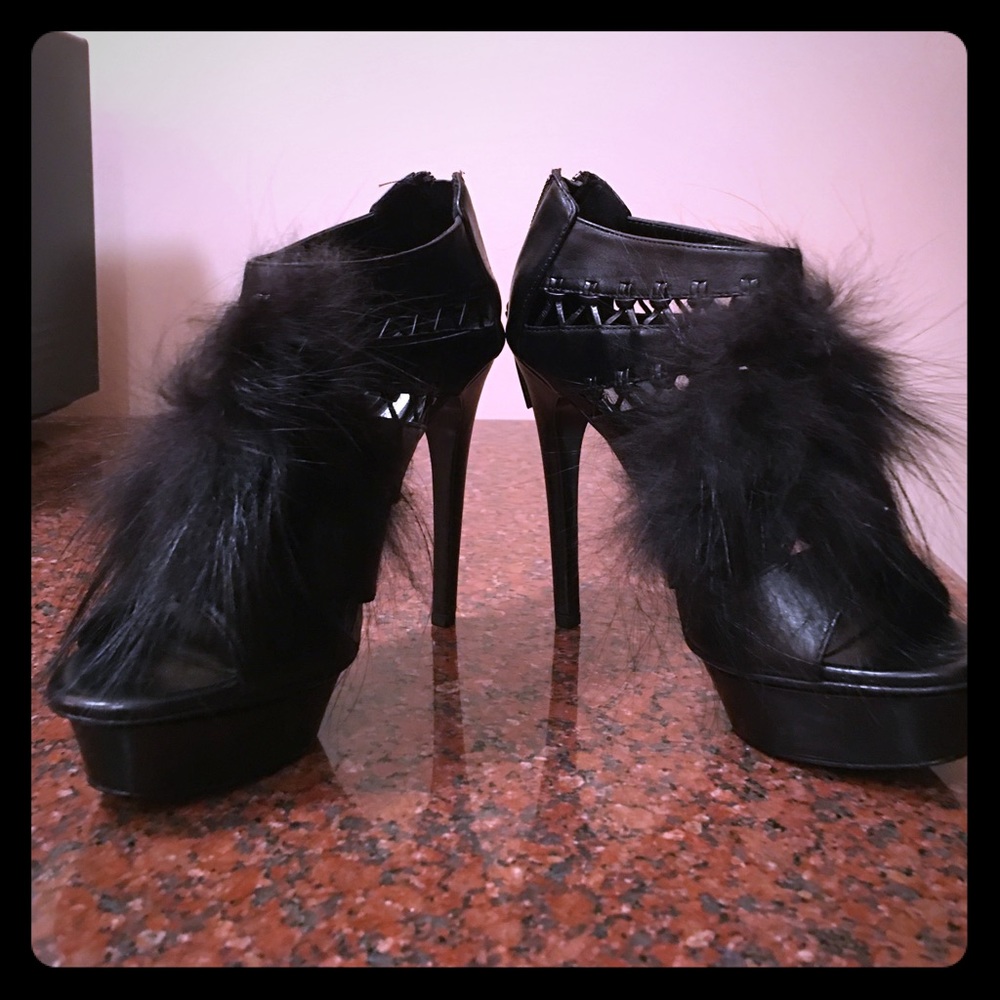 Elie Tahari booties!!!